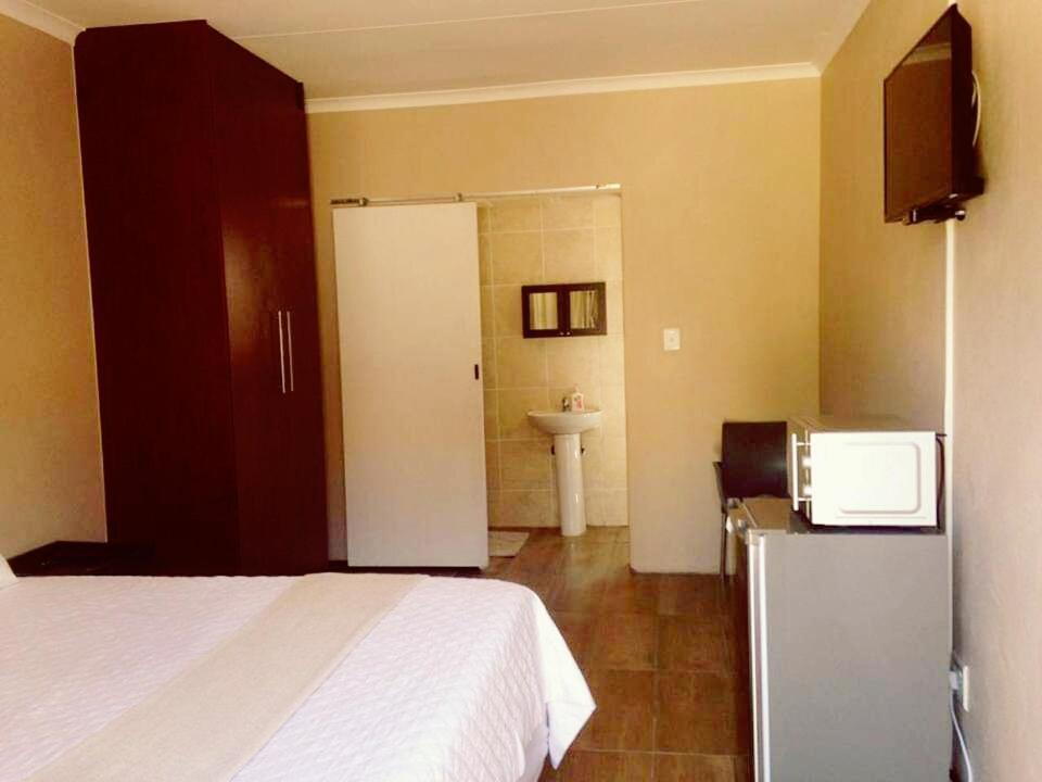 The Royal Haven Hotel Lichtenburg Exterior photo