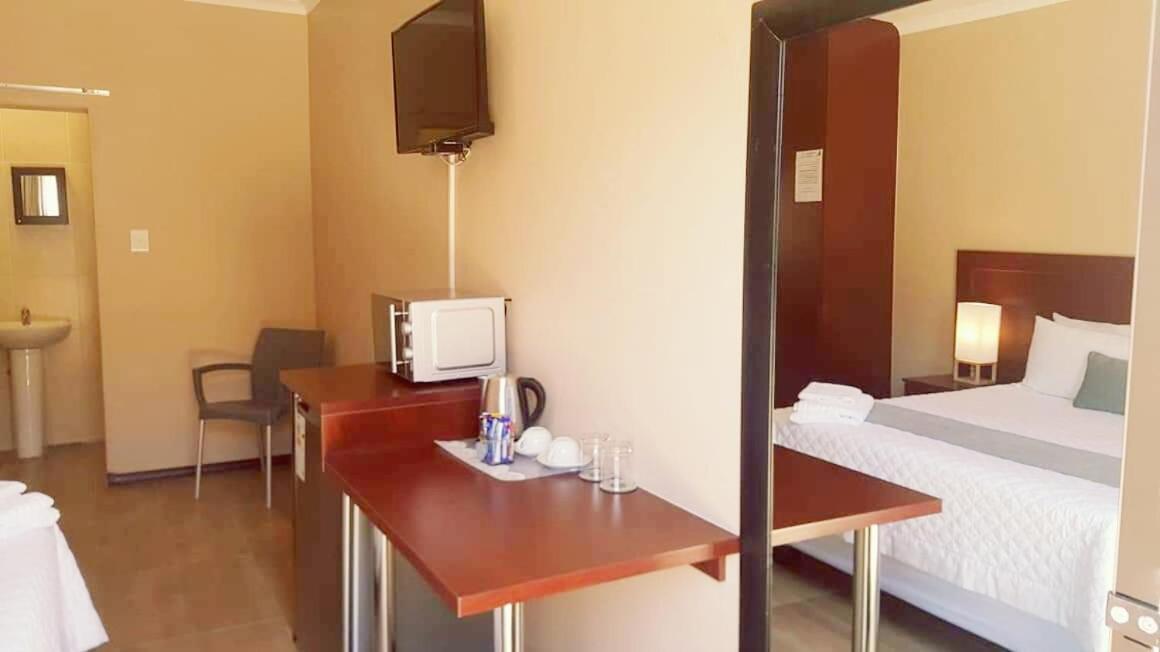 The Royal Haven Hotel Lichtenburg Exterior photo